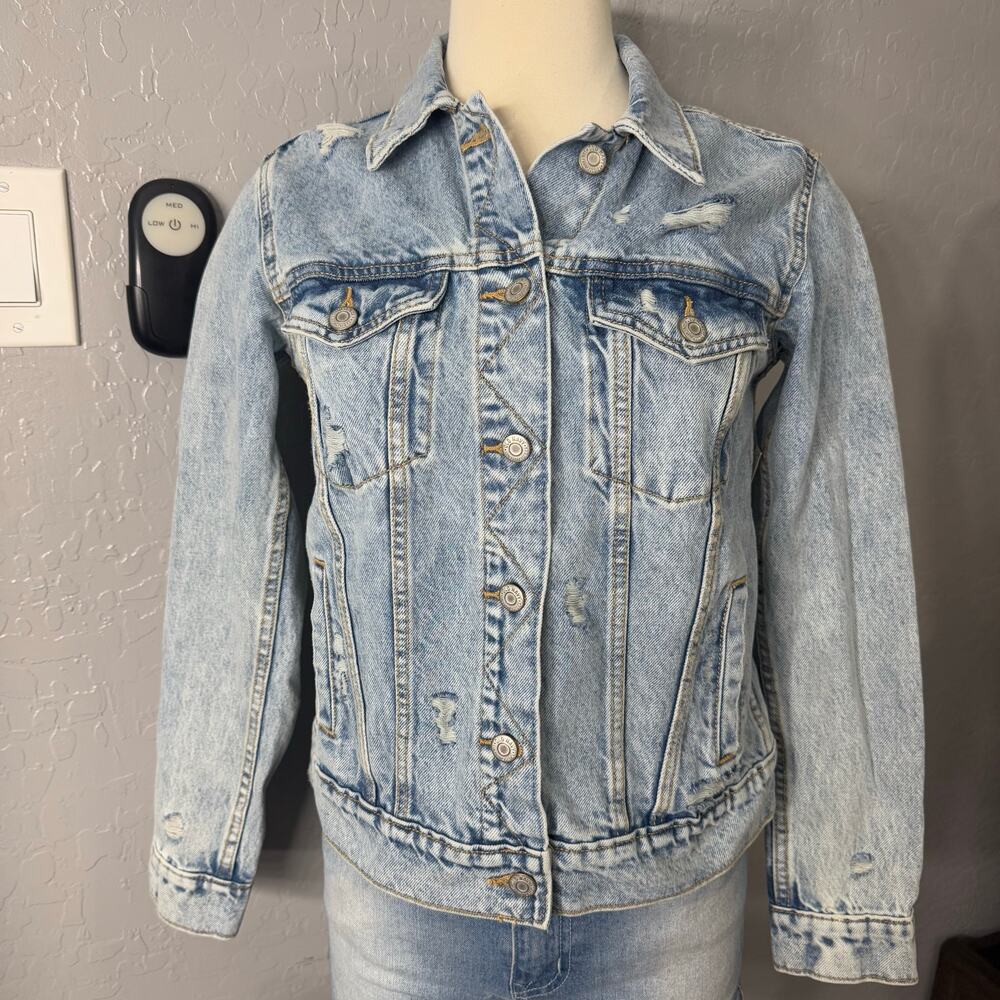 Old Navy Classic Ripped Non-Stretch Denim Jean Jacket 736440 Women's